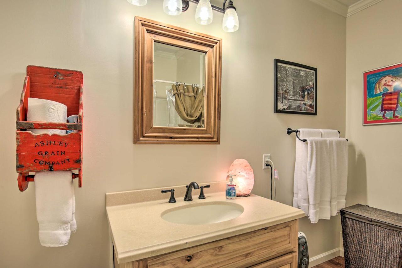 Cozy And Quiet Studio With Porch, Near Scenic Railway! Blue Ridge Bagian luar foto